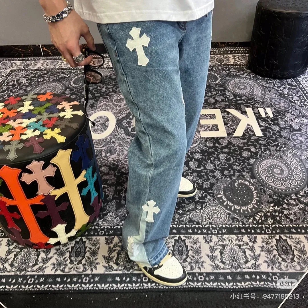 #8116 P260💰 Independent GALLERY DEPT. Vintage spliced cross loose washed flared jeans - truly restore the ultimate texture of Vintage - original hardware accessories, washed and other elevators, QR code analysis are all purchased from the original factory, high degree of restoration, welcome to compare with certain products ~ - three-dimensional version, loose and comfortable, not picky about the figure, taller and slimmer, factory Seiko, original quality control, same style for men and women, can be matched with couples, versatile recommendation, must-have jeans for all seasons -Size: 28 30 32 34 36